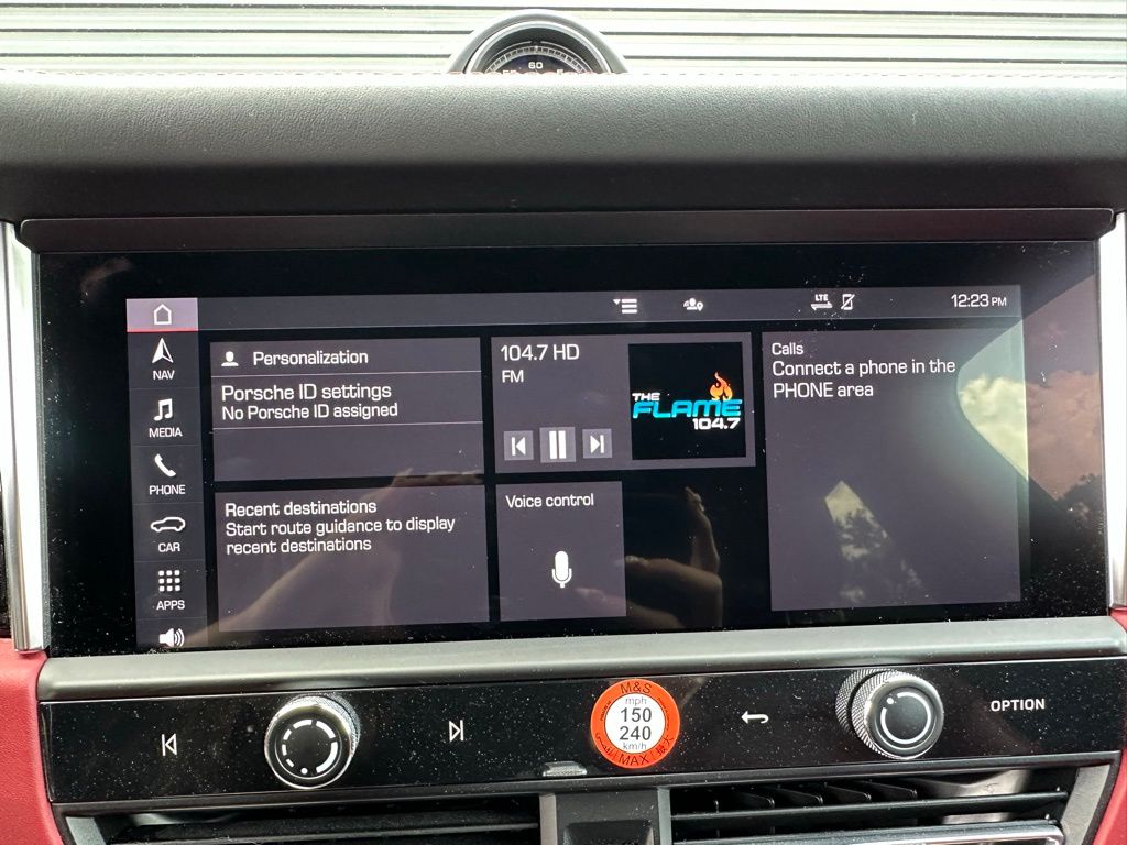 Thumbnail: 2023 Porsche Macan - 32