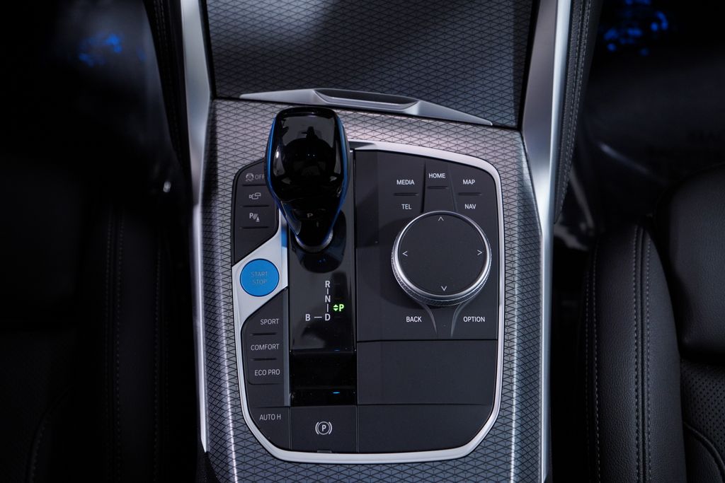 Thumbnail: 2023 BMW i4 - 14