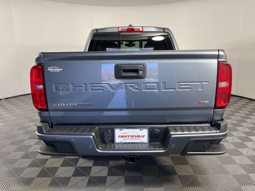 Thumbnail: 2022 Chevrolet Colorado - 9