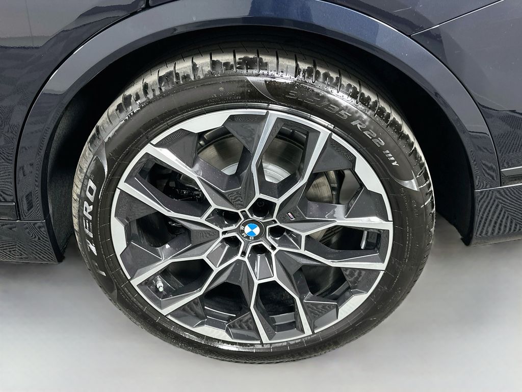 Thumbnail: 2027 BMW X7 - 23