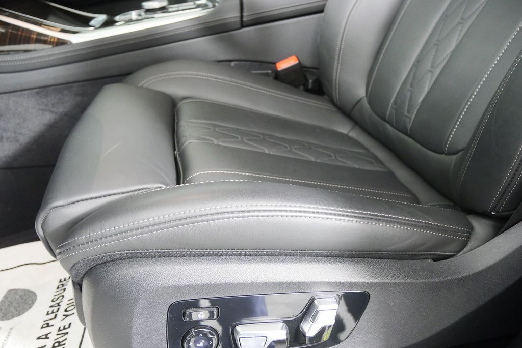 Thumbnail: 2024 BMW X7 - 10