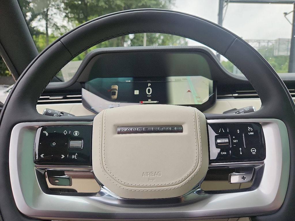 Thumbnail: 2025 Land Rover Range Rover - 9