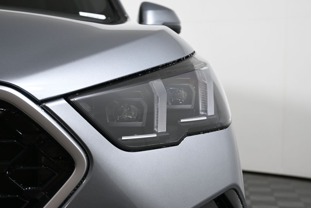 Thumbnail: 2026 BMW X2 - 11