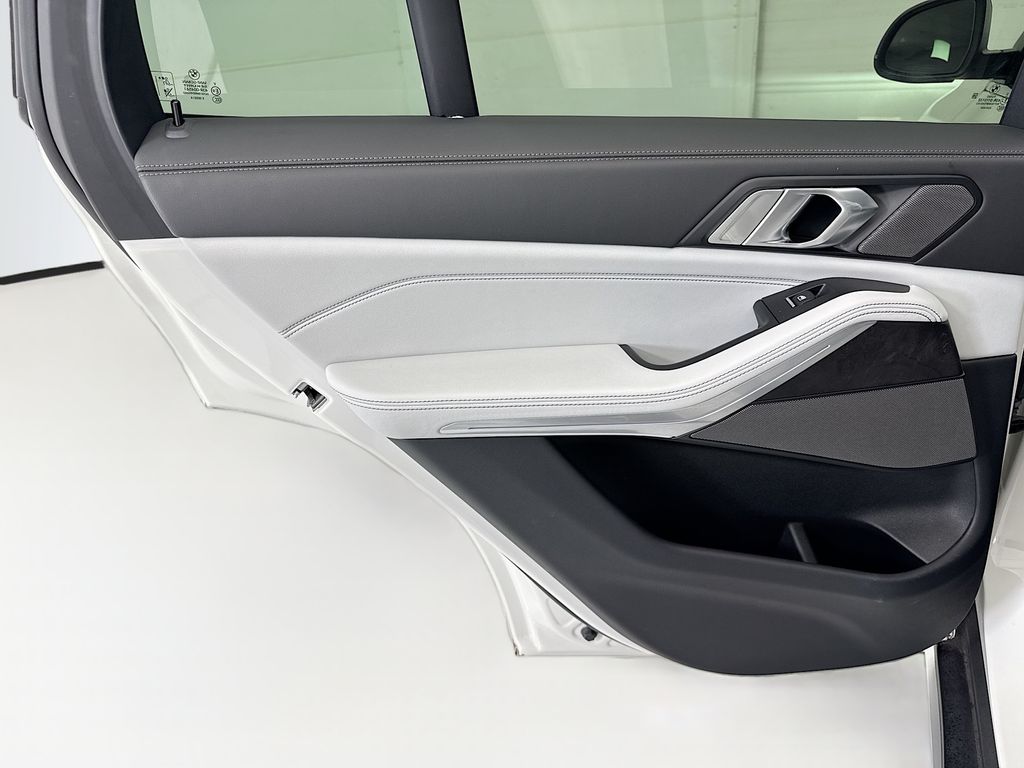 Thumbnail: 2024 BMW X5 - 25