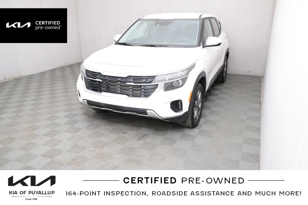 White 2026 Kia Seltos SUV / Crossover All-Wheel Drive Continuously Variable Transmission