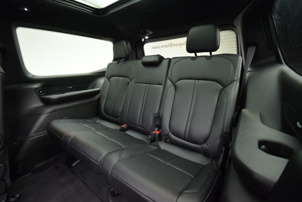 new 2026 Jeep Grand Wagoneer car, priced at $77,579