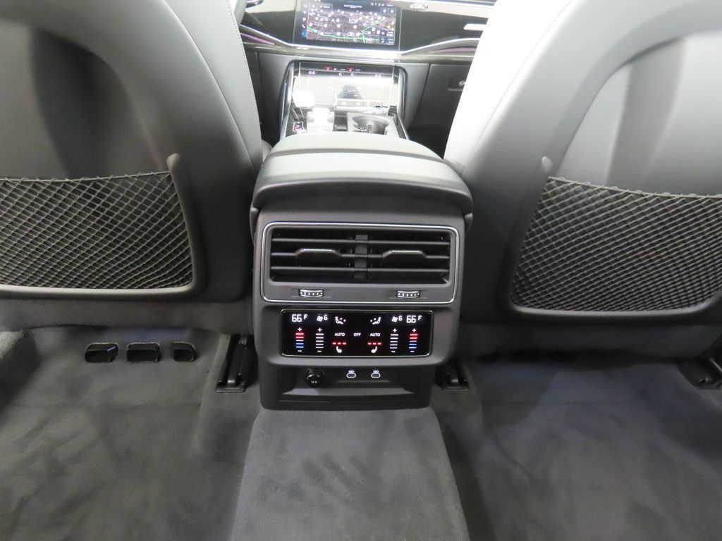 Thumbnail: 2026 Audi Q7 - 24