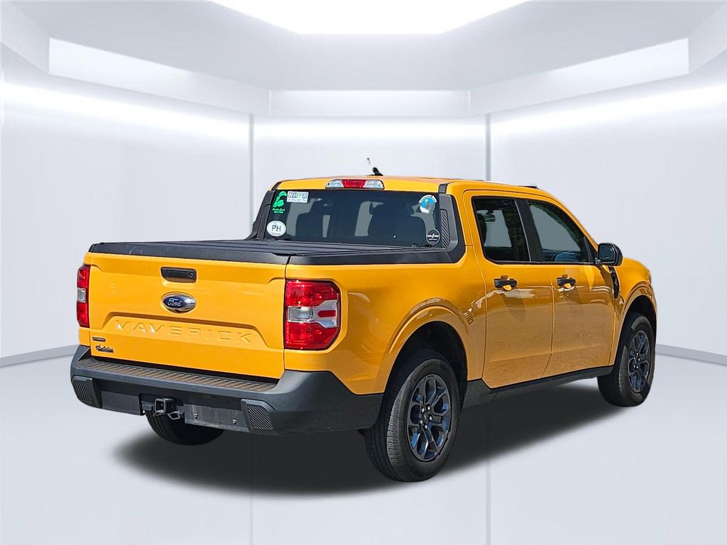 2023 Orange Metallic Ford Maverick XLT FWD Truck