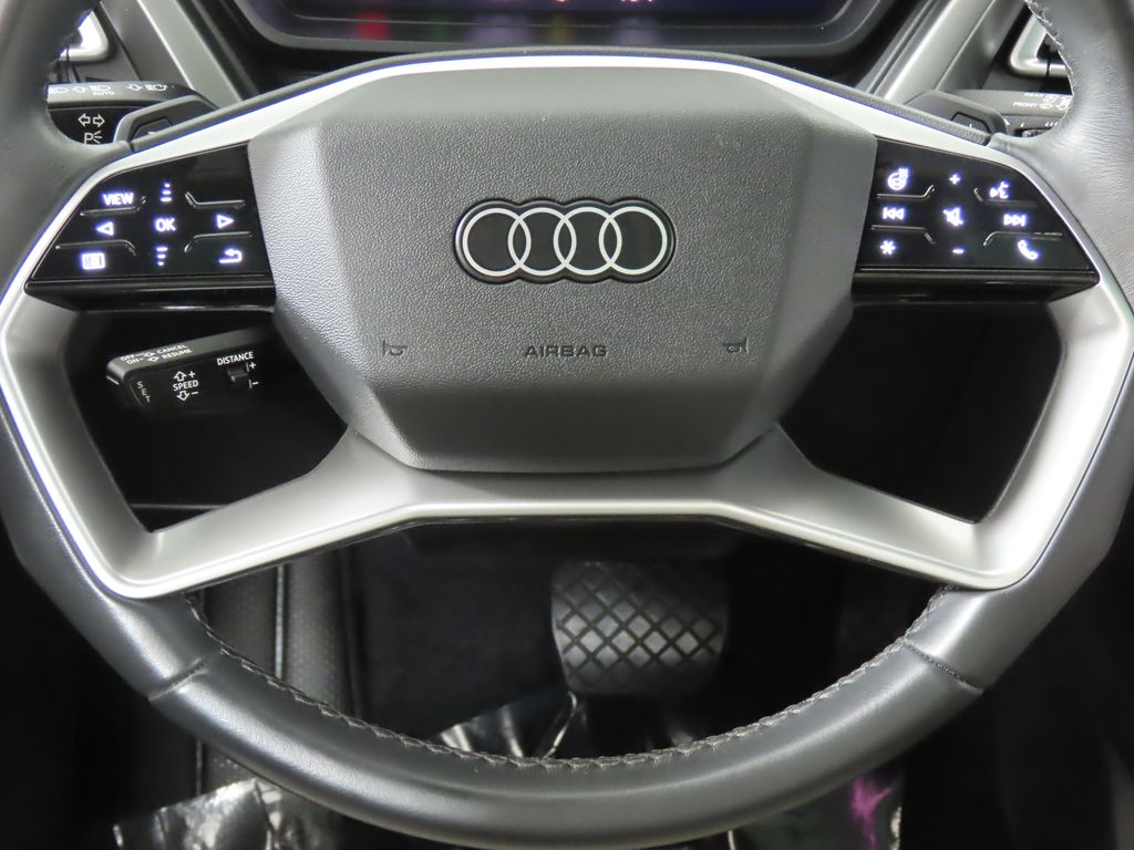 Thumbnail: 2023 Audi Q4 e-tron - 14
