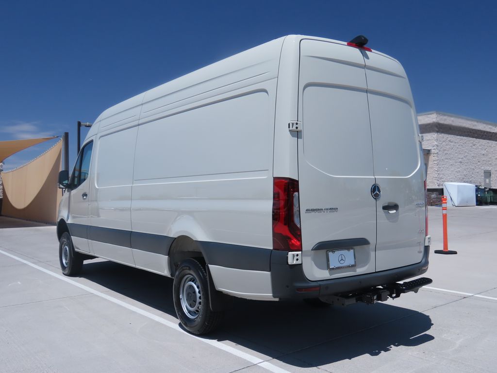 2024 Mercedes-Benz Sprinter 2500 7