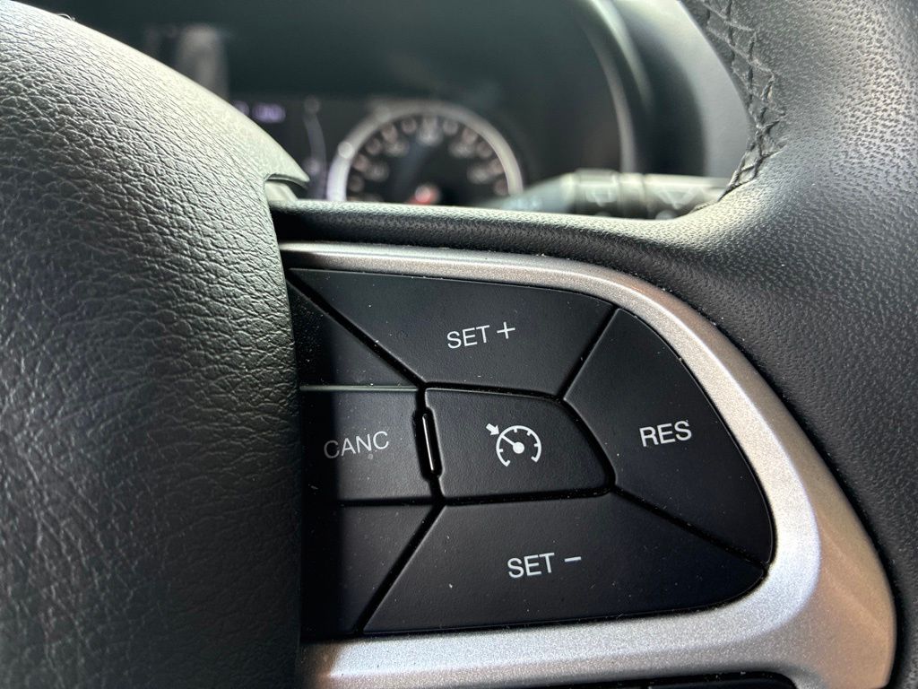 2018 Jeep Renegade Latitude White at Durrett Motor Company