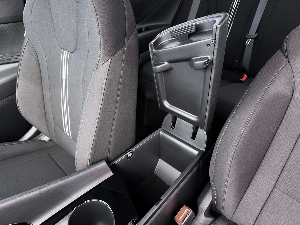 Thumbnail: 2026 Hyundai Elantra - 18