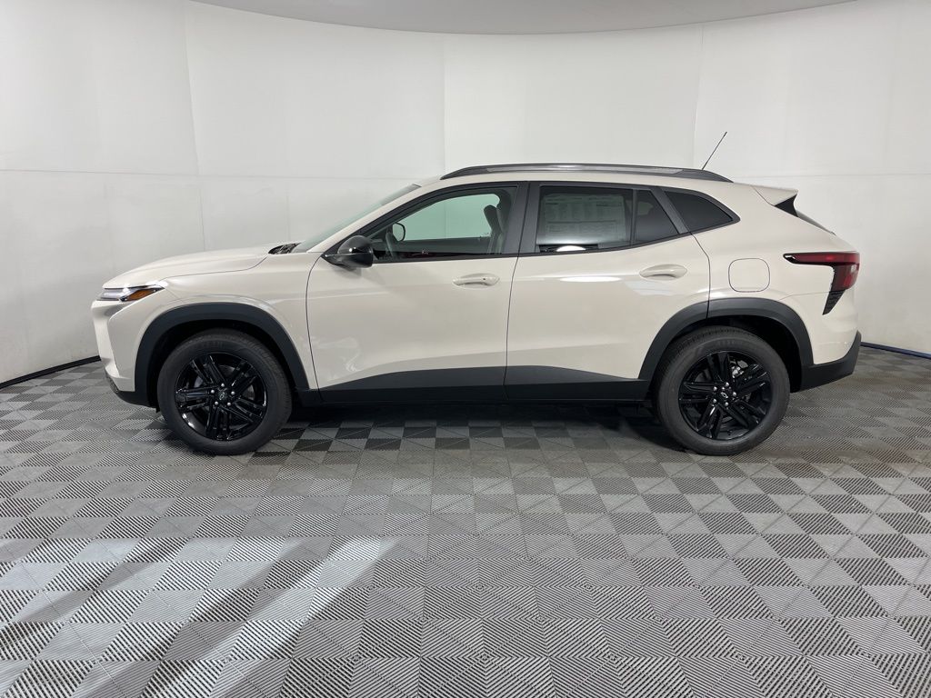 Thumbnail: 2026 Chevrolet Trax - 2