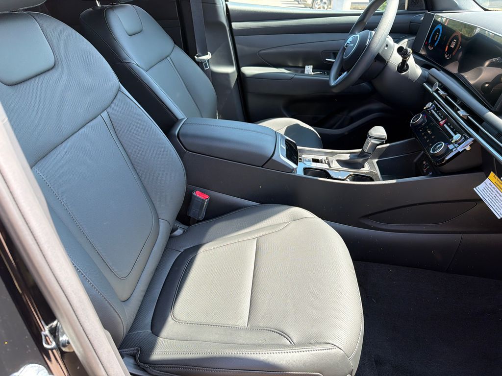 New 2026 Black HYUNDAI SEL image 14