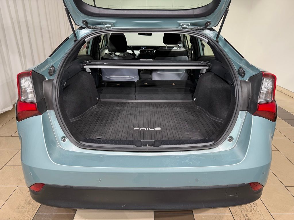 Thumbnail: 2019 Toyota Prius - 12