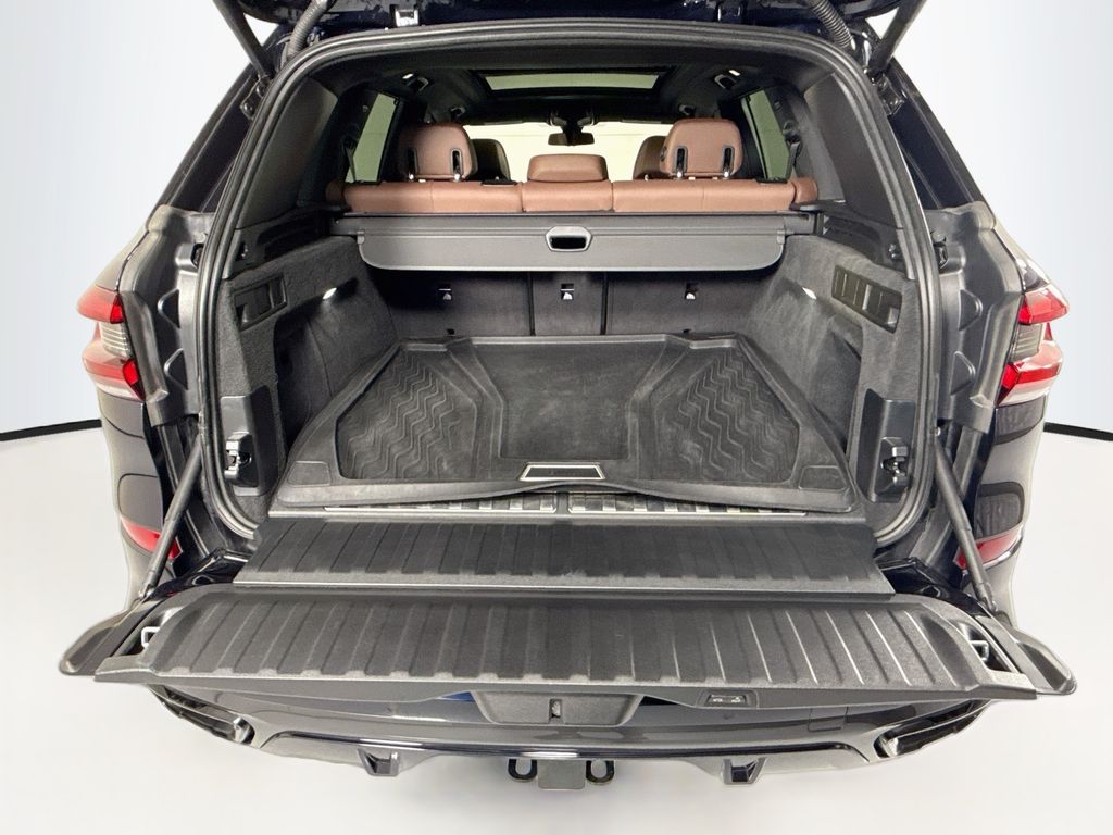 Thumbnail: 2021 BMW X5 - 28