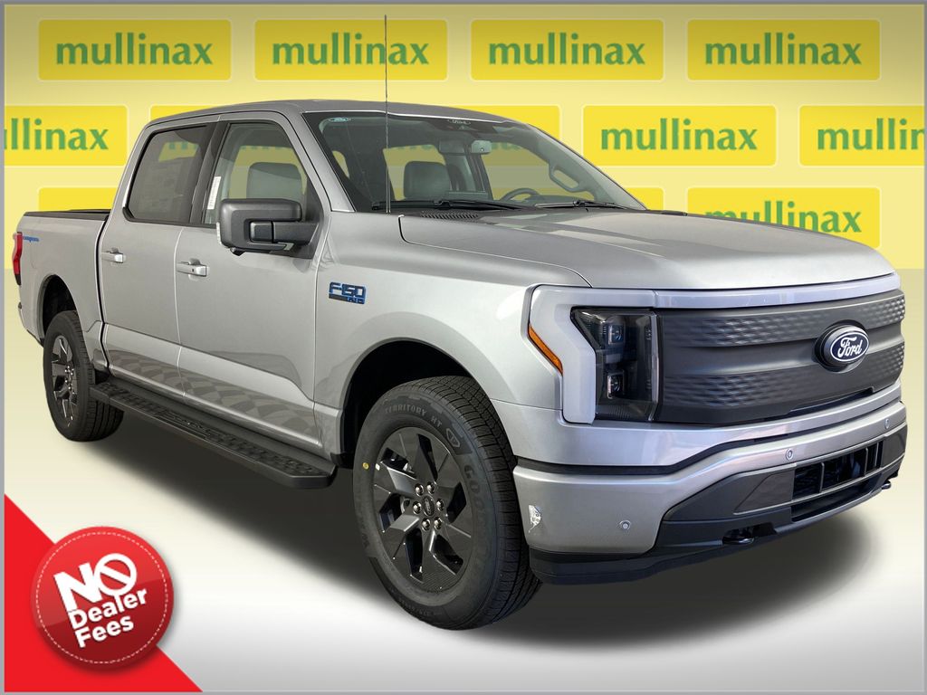 2025 Ford F-150 Lightning Flash's photo