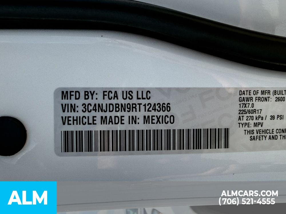 Used 2024 White Jeep Latitude image 27