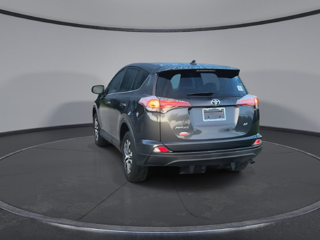 Thumbnail: 2017 Toyota RAV4 - 7