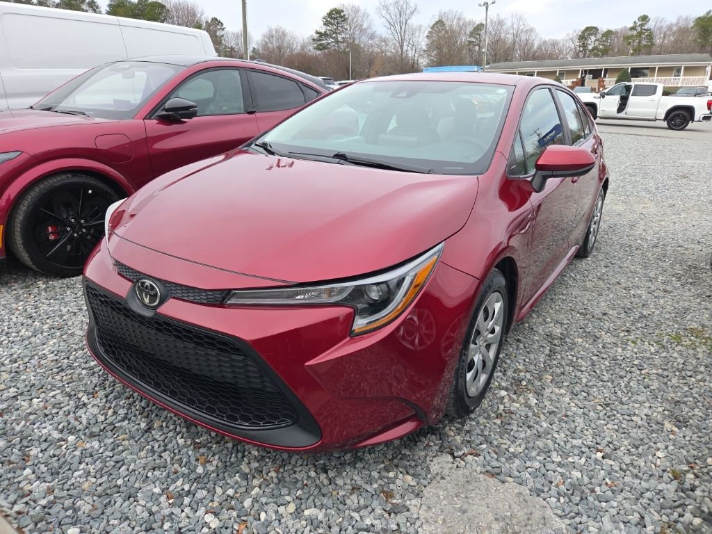 2022 Toyota Corolla LE's photo