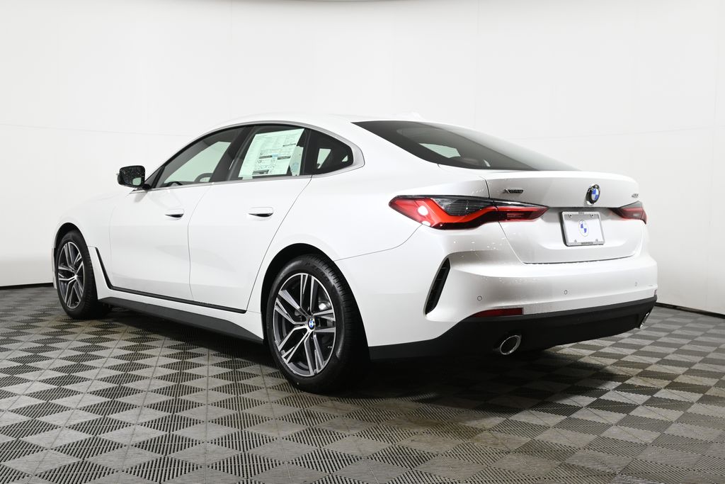 Thumbnail: 2026 BMW 4 Series - 5