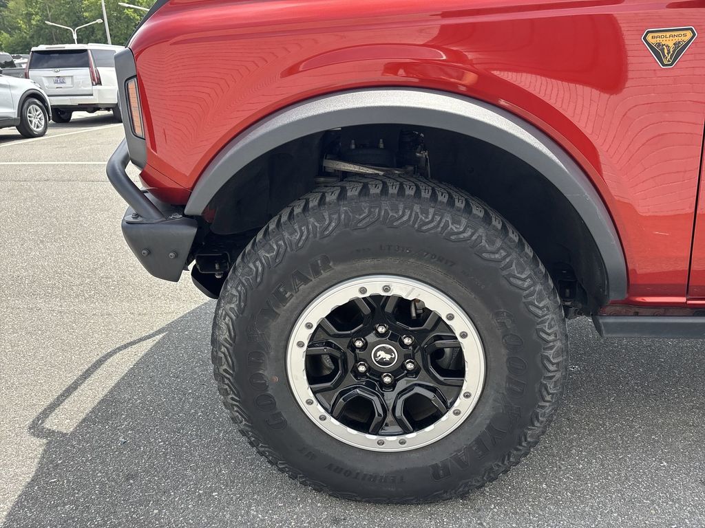 Used 2022 Chili Pepper Red Ford Badlands image 18