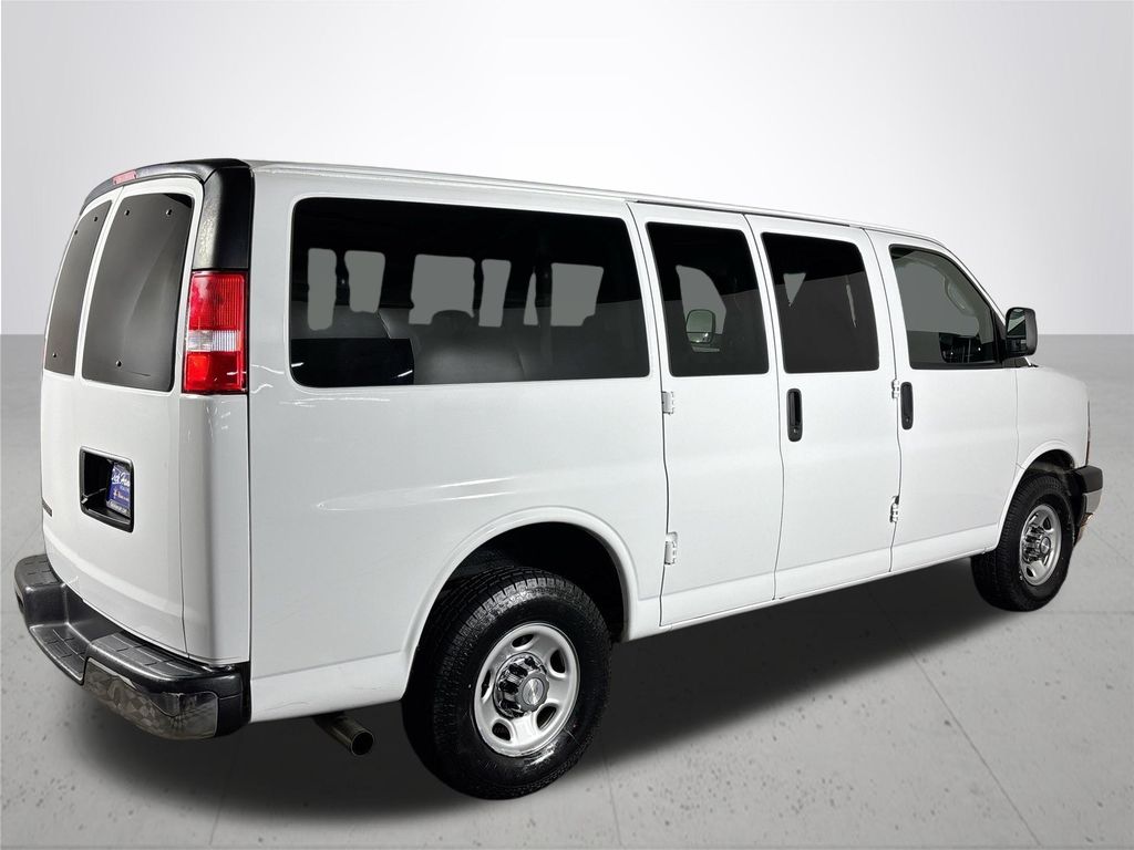 2018 Chevrolet Express 3500 LT