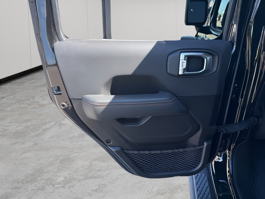 Used Car 2023 Jeep Gladiator  Mojave For Sale Under $40,000 In Austin, Texas