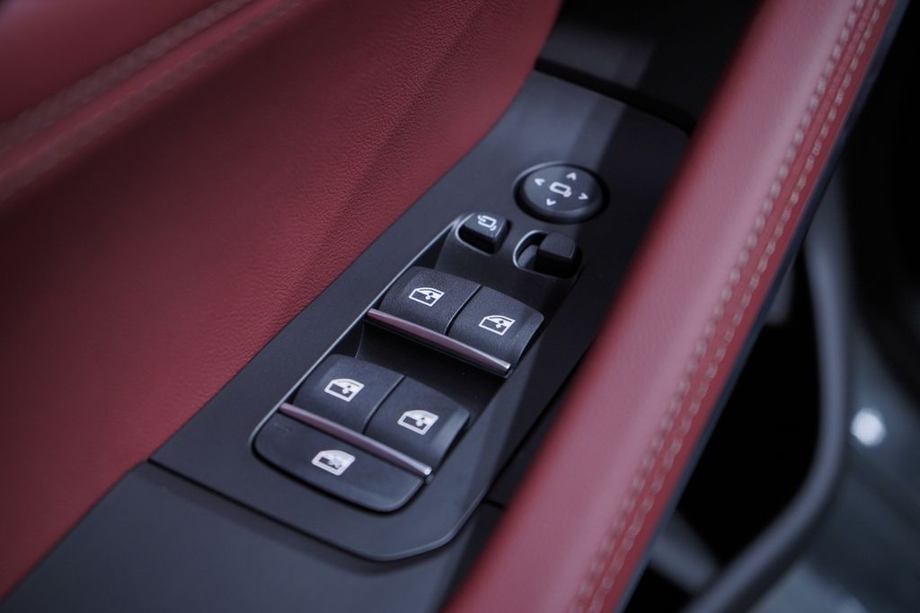 Thumbnail: 2026 BMW X6 - 11