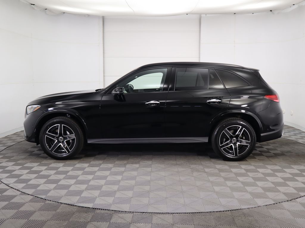 Thumbnail: 2025 Mercedes-Benz GLC - 8