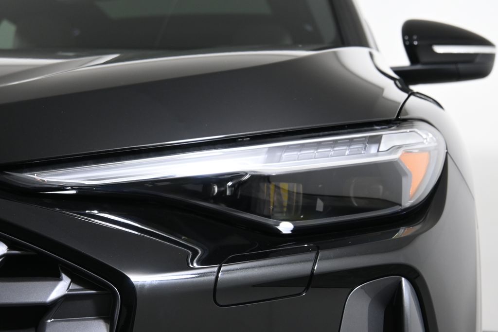 Thumbnail: 2025 Audi Q5 - 10