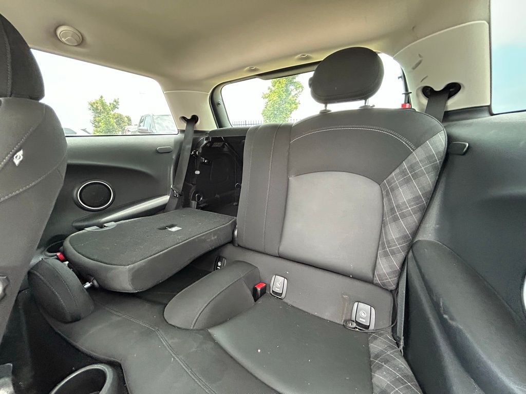 2015 MINI Cooper Base 7