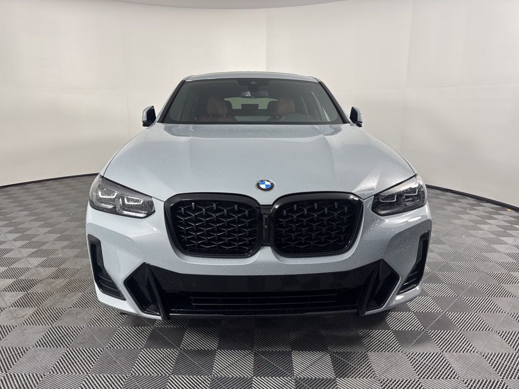 Thumbnail: 2023 BMW X4 - 2