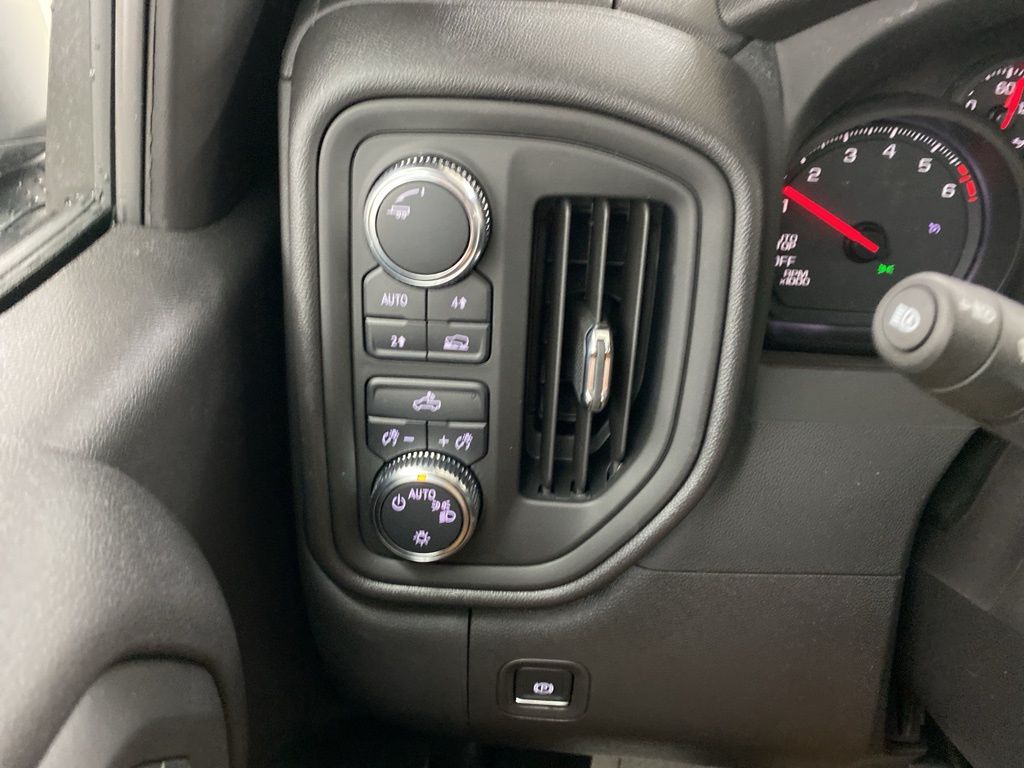 2025 GMC Sierra 1500 Pro photo