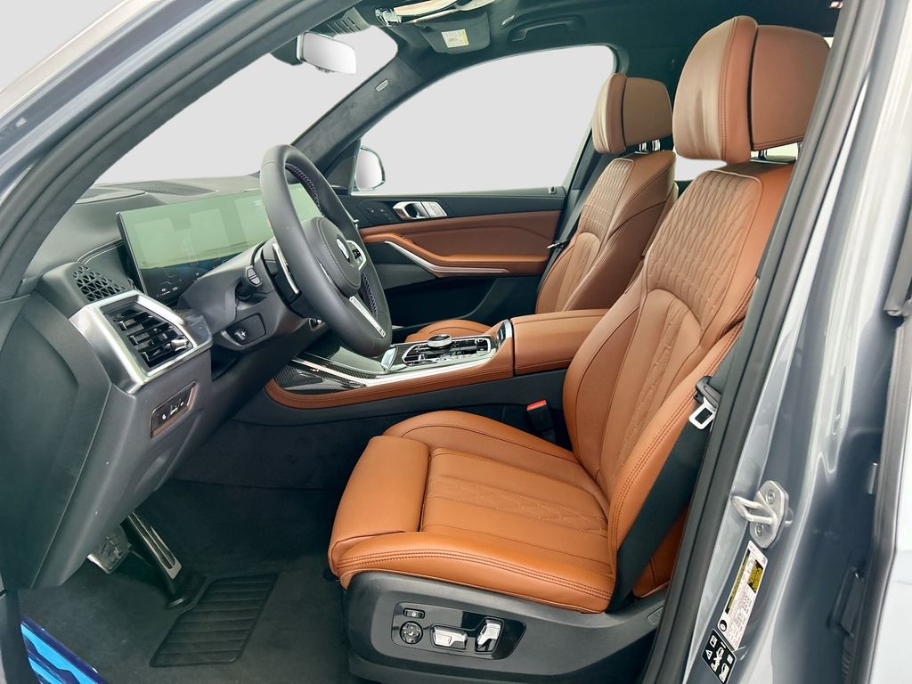 Thumbnail: 2027 BMW X7 - 18