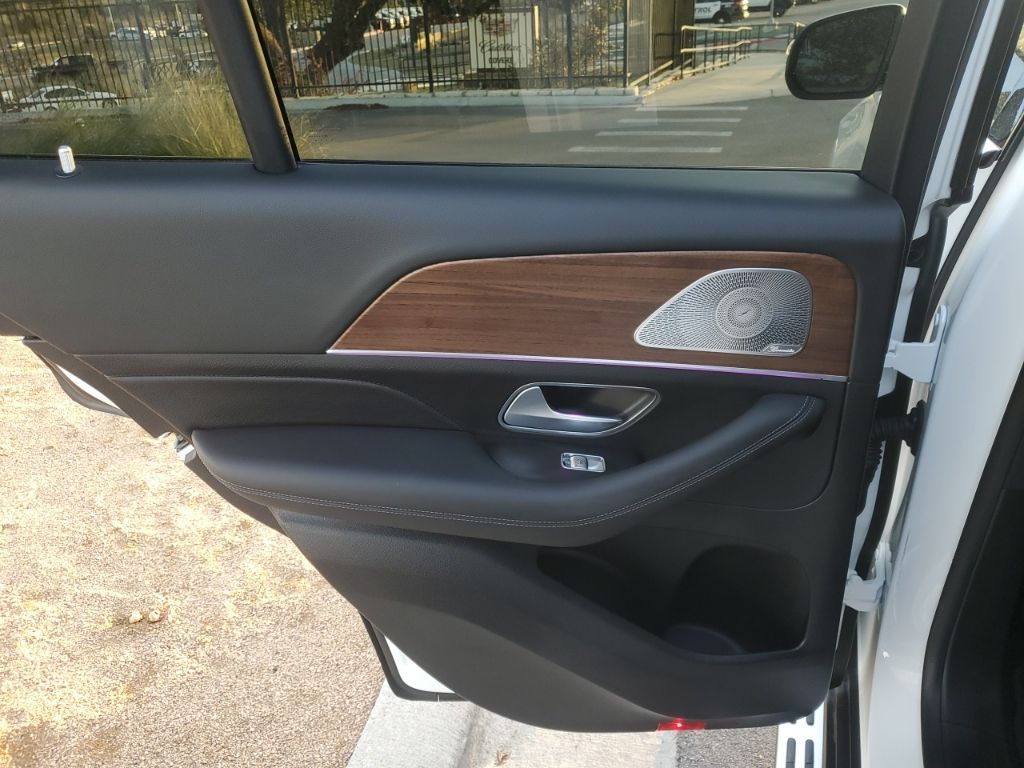 Used Car 2025 Mercedes-benz Gle  Gle 450 For Sale Under $70,000 In Austin, Texas