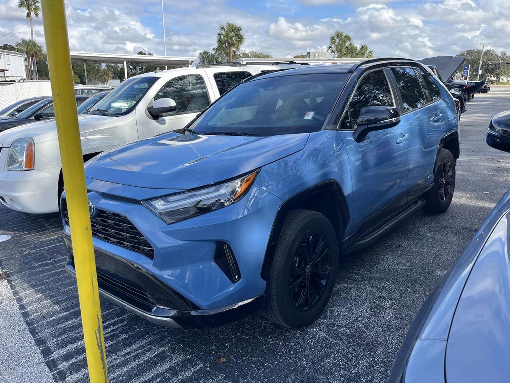 2023 Toyota RAV4 Hybrid XSE 5