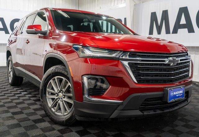 Radiant Red Tintcoat 2023 Chevrolet Traverse LT Cloth AWD SUV / Crossover Four-Wheel Drive 9-Speed Automatic