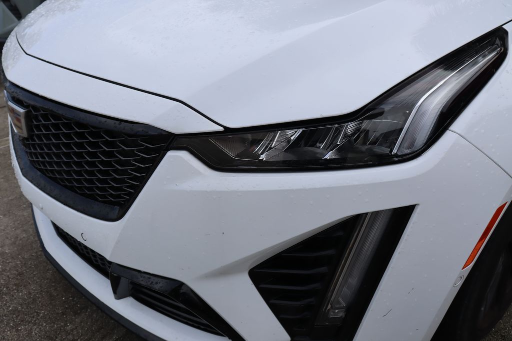 Thumbnail: 2022 Cadillac CT5 - 3