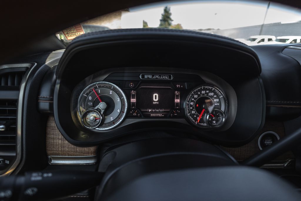 2020 Ram 3500 Laramie Longhorn thumbnail 14