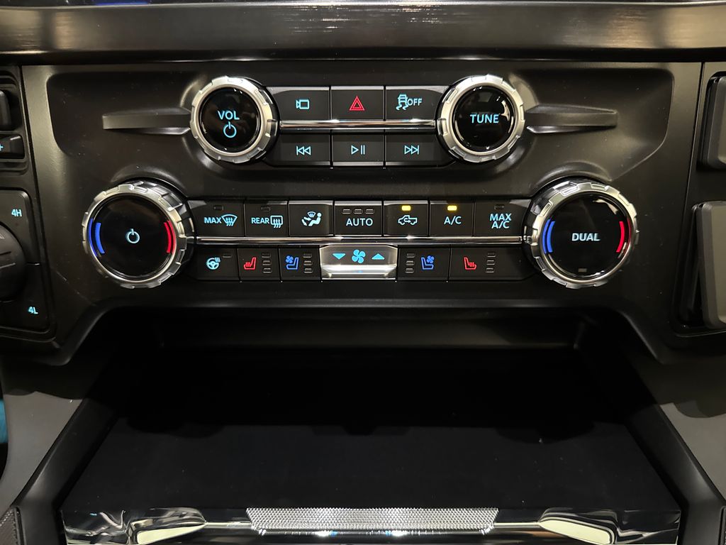 New 2026 Gray Ford Lariat image 37