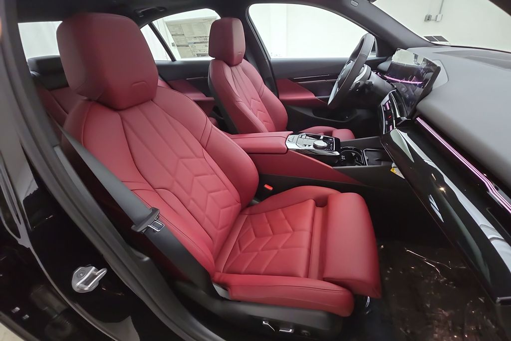 2025 BMW 5 Series 530i - Photo 30