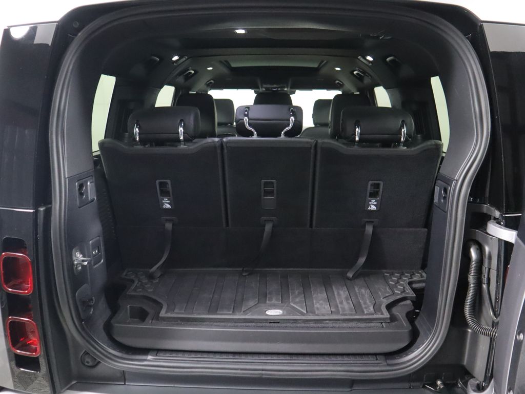 Thumbnail: 2024 Land Rover Defender - 29