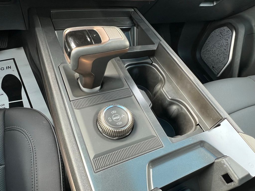 Thumbnail: 2025 GMC Hummer EV - 13