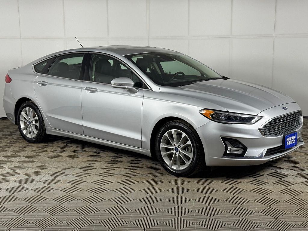 Used 2019 Silver Ford Titanium image 46