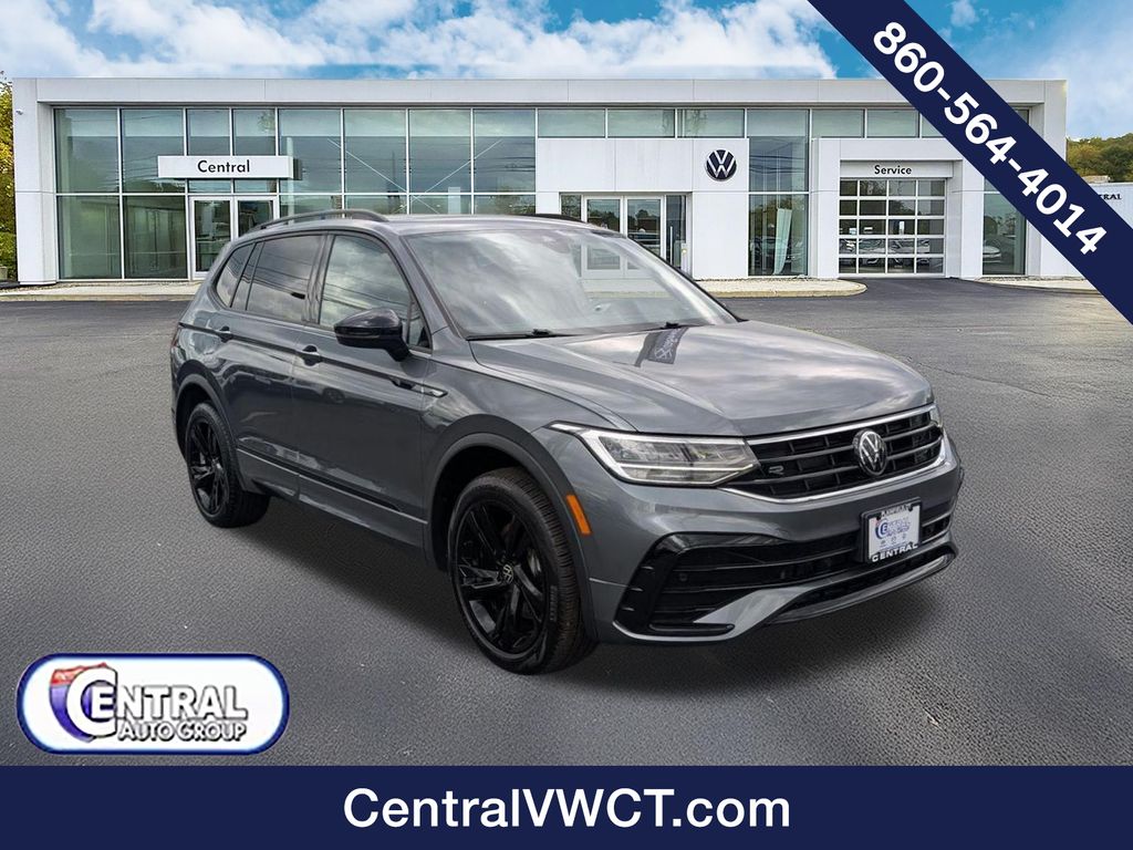 Platinum Gray Metallic 2023 Volkswagen Tiguan SE R-Line Black 4Motion SUV / Crossover All-Wheel Drive 8-Speed Automatic