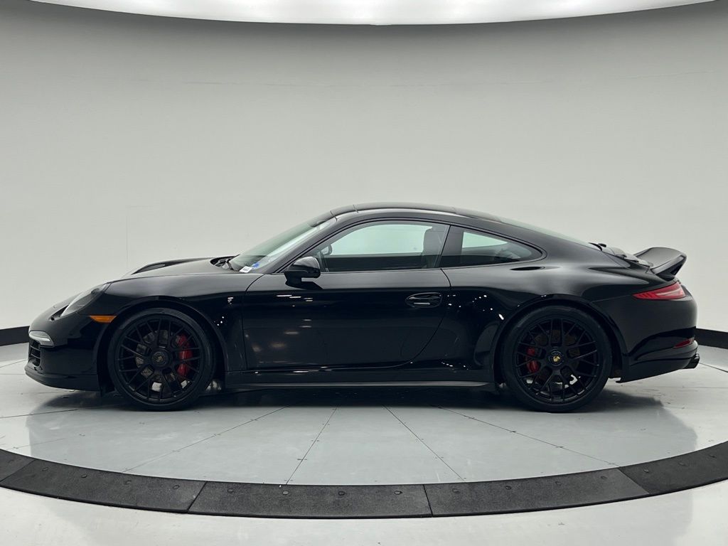 Thumbnail: 2016 Porsche 911 - 2