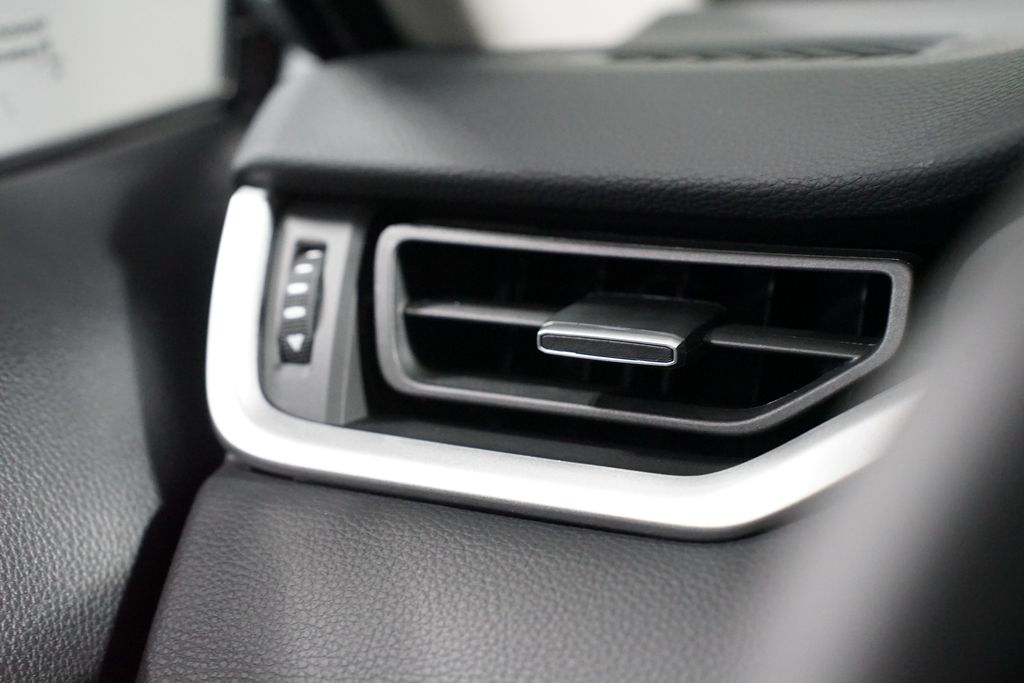 Thumbnail: 2025 Toyota RAV4 - 25