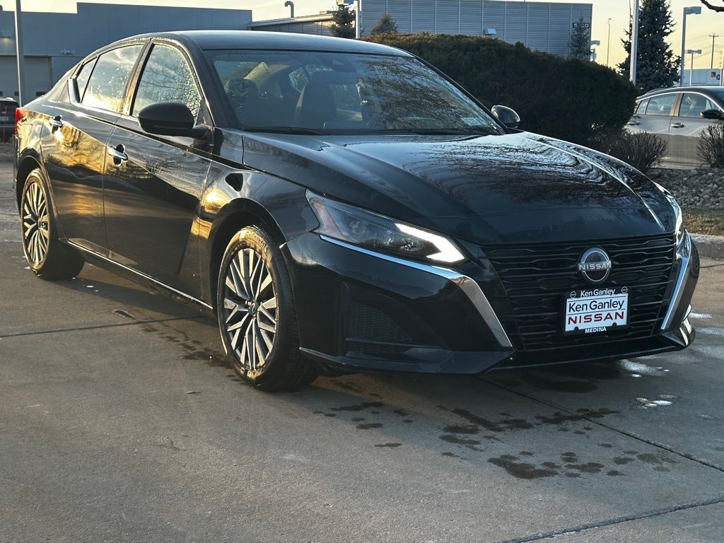 2025 Nissan Altima 2.5 SV FWD