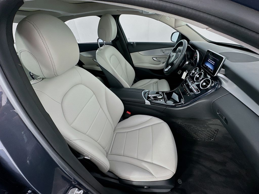 2015 Mercedes-Benz C-Class C 300 26